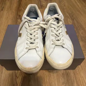 VEJA white gold lace up low top shoes sneakers thumbnail 7