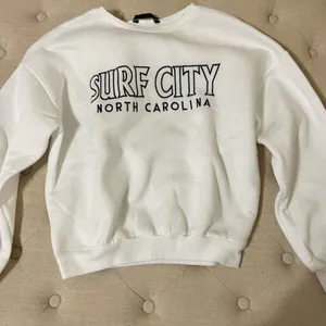 SHEIN Surf City Sweatshirt thumbnail 1