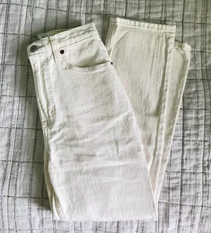 Curve Love Ankle Straight Jeans thumbnail 3