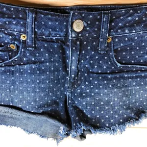 American Eagle Outfitters Cut-Off Denim Shorts‎ thumbnail 3