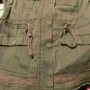B Sweet green‎ jacket size Medium Green thumbnail 5