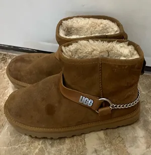 UGG Women’s Classic Mini Chains Chestnut Suede Boots thumbnail 1