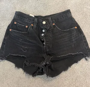 Levi’s 501 Shorts thumbnail 1