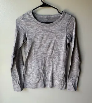 Lululemon Swiftly Tech Lulu Long Sleeve Athletic Running Top Thumbholes thumbnail 1