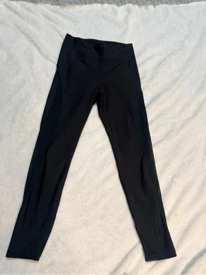 Old Navy Black High-Waist Active Leggings thumbnail 1