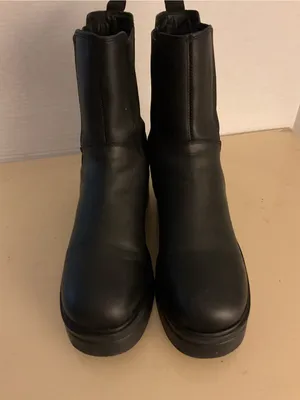 Steve Madden women Black leather platform Chelsea Boots US 10 thumbnail 3
