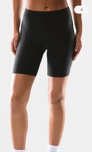 Aritzia Butter Biker Shorts TNA 7" thumbnail 2