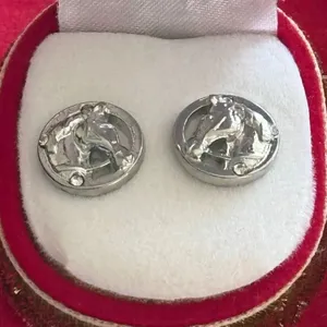 Western Horse Earrings Sterling Silver Plated in Red Velour Cowboy Hat Box NWOT thumbnail 5