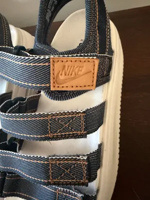 Nike Platform Sandals Women’s thumbnail 3