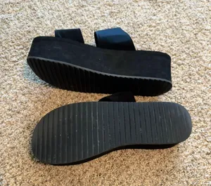 Black Platform Sandals Size 9 thumbnail 3