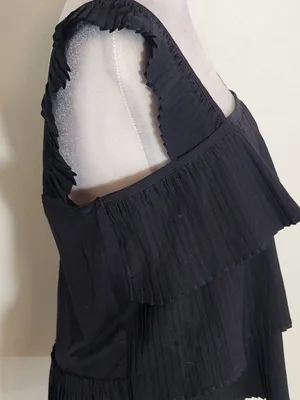 J. Crew Black Pleated Ruffle Tiered Sleeveless Blouse Size Medium NWT thumbnail 3