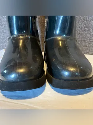 UGG Classic Clear Mini Boot Women’s 6 Black Waterproof Shearling Rain Boots thumbnail 4