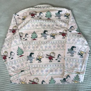 NWT Peanuts Pajama Set Womens Medium Snoopy Charlie Brown Lucy Sally Christmas thumbnail 5