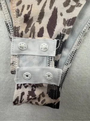 Steve Madden Leopard Print Bodysuit Long Sleeve V Neck Stretch Size M‎ thumbnail 6