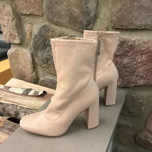 Boots Forever 21 Chic Beige Heeled Boots 7 1/2 thumbnail 7