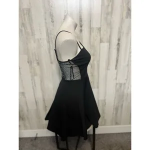 Windsor black flare dress thumbnail 6