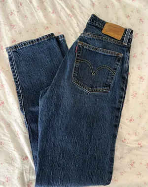 Levi’s Jeans 501 High-Rise Straight Leg thumbnail 1