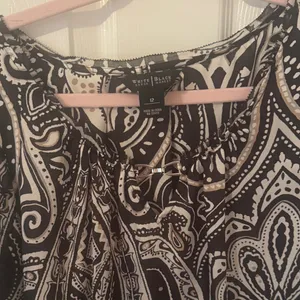 White House Black Market Black and White Paisley Blouse thumbnail 3