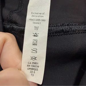 Lululemon InStill High-Rise Crop 23” Leggings Black Womens 8 SmoothCover thumbnail 7