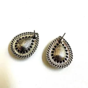Green rhinestone silver tone teardrop post earrings thumbnail 7