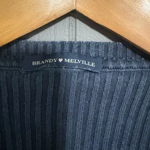 BRANDY MELVILLE Blue V-Neck Ribbed Sweater thumbnail 4
