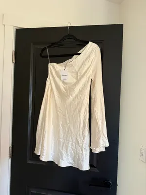 NWT Showpo KARLA MINI DRESS size 2 thumbnail 4