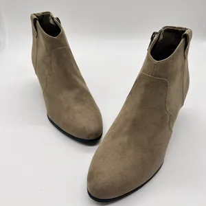 Old Navy Boots Womens 7 Tan Sueded Western Ankle Boots‎ Booties thumbnail 3