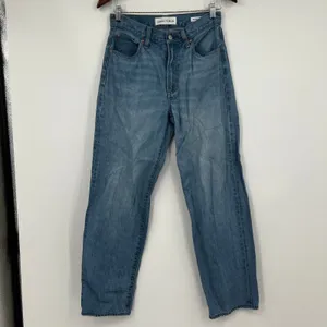 Aritzia Denim Forum The ‘90s So-Soft Hi-Rise Baggy Jean relaxed fit blue pockets size 26 thumbnail 2
