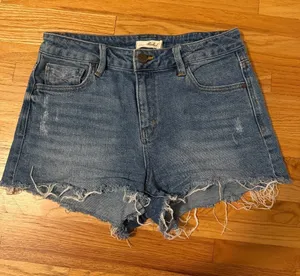 Unpublished raw hem denim shorts thumbnail 1