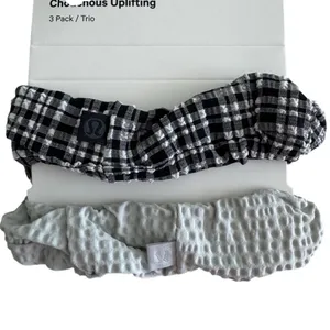 Seersucker Blister Check Lululemon Uplifting Scrunchies 2 Black and White / Vap thumbnail 3