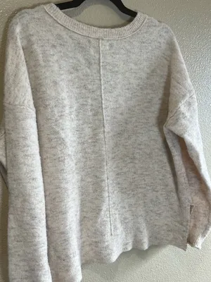 Lucky Brand V Neck Cozy Sweater size Large Neutral Minimalist‎ capsule thumbnail 3