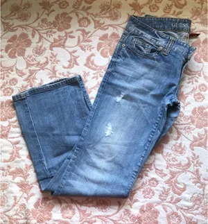 Guess low rise boot cut Jeans  thumbnail 2