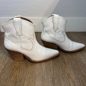 Thursday Boot Co. Sedona Country Star White Leather Western Ankle Boots 9.5 thumbnail 3