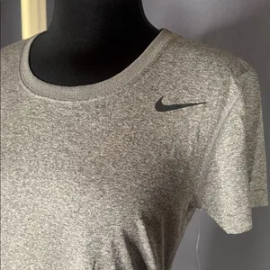 Nike Women’s Gray Dri-Fit Training T-Shirt Short Sleeve 453181-091 Size S NWT thumbnail 3