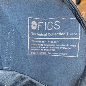 FIGS Navy Blue Jogger Pants pants XS Zamora tapered pants nurse scrubs doctor thumbnail 9