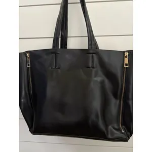 ZaraWomen Black Leather Shoulder Bag or‎ Tote with Gold Hardware thumbnail 3