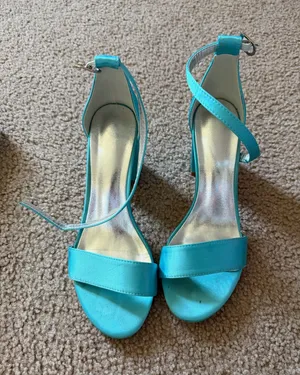 Blue heels Size 6 thumbnail 1