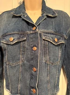 ZARA Trafaluc Cropped Denim Jacket Distressed Raw Hem Blue S 5252/215/400 thumbnail 1