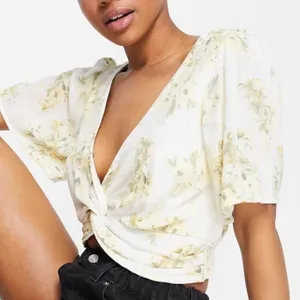 Abercrombie & Fitch White Yellow Floral Front Knot Flutter Sleeve Crop Top XL thumbnail 7