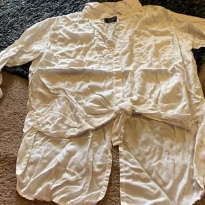 Abercrombie white blouse L‎ thumbnail 2