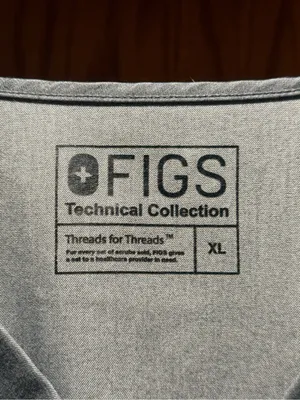 FIGS Catarina One-Pocket Scrub and Livingston Basic Scrub Pants set in Graphite thumbnail 6