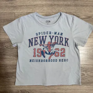 Marvel Spider-Man New York 1962 Graphic Tee Light Blue XL Short Sleeve Crop Top thumbnail 9