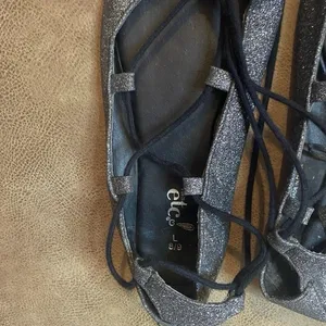 Rue 21 Glitter Lace-Up Flats – Silver Sparkle, Size 8/9 – Preowned thumbnail 2