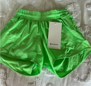 Lululemon LR Hotty Hot Shorts Pistachio  thumbnail 1