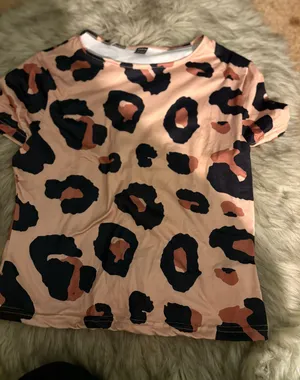 Leopard baby tee Size M thumbnail 1