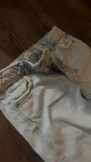 ZARA Jeans thumbnail 3