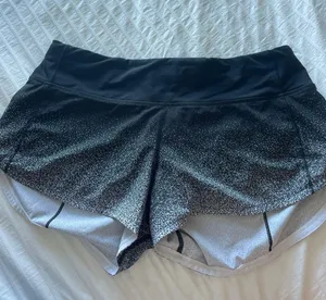 Lululemon Shorts 2.5” thumbnail 1