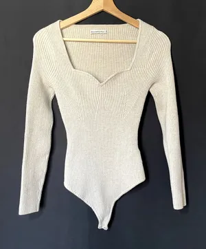 Abercrombie & Fitch beige tan princess neckline‎ knit bodysuit women's size M thumbnail 1