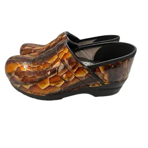 Dansko Tiger's Eye Professional Clogs Size 38 Patent Leather Finish Casual Brown thumbnail 3