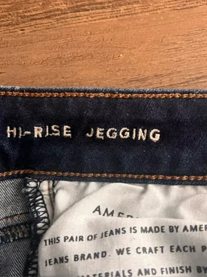 American Eagle Dark Wash Distressed Hi Rise Jeggings Size 2 thumbnail 6